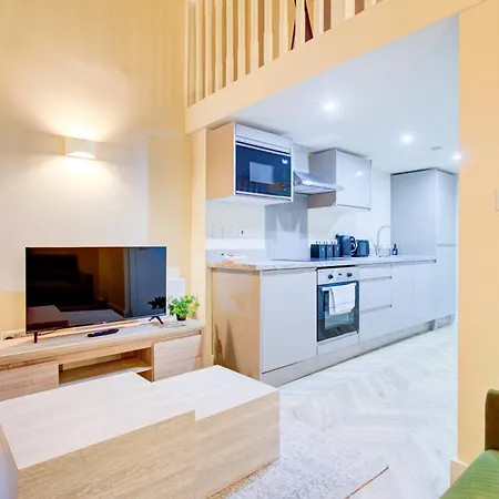 Stylish Modern 1br Mezzanine In Centre *