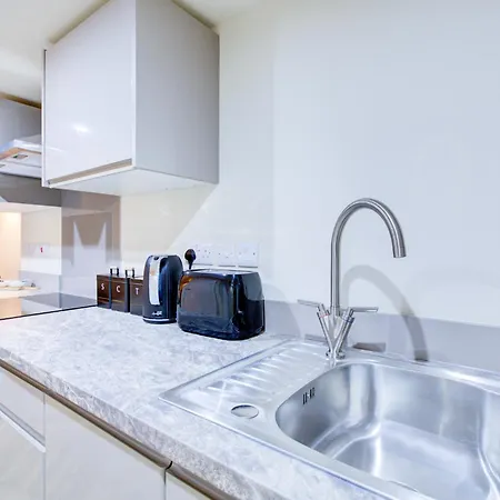 Stylish Modern 1br Mezzanine In Centre