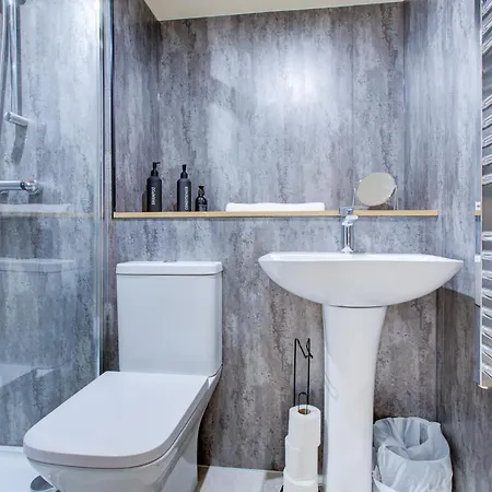 Stylish Modern 1br Mezzanine In Centre شقة